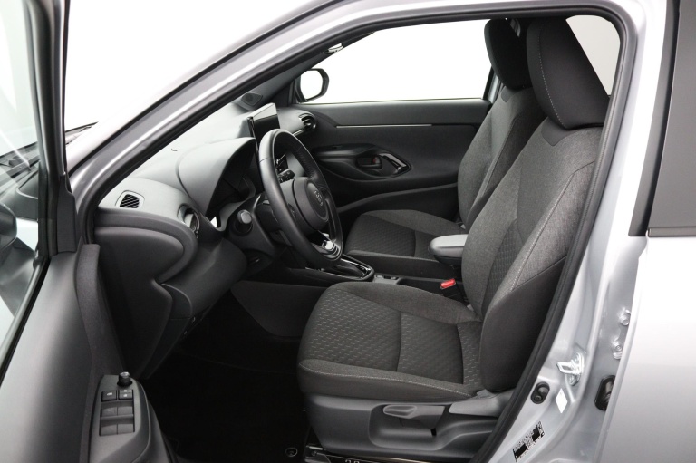 Toyota Yaris Cross - 1.5 Hybrid 115 First Edition 17