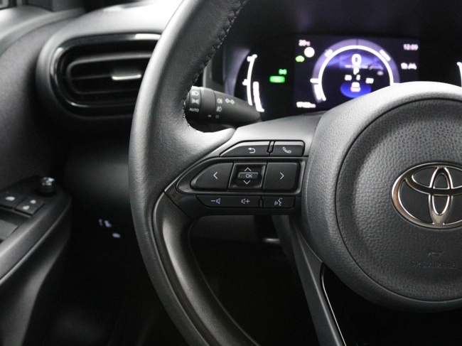 Toyota Yaris Cross - 1.5 Hybrid 115 First Edition