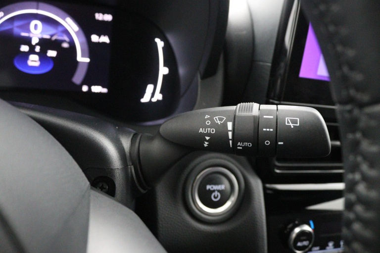 Toyota Yaris Cross - 1.5 Hybrid 115 First Edition 32