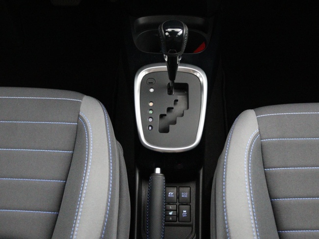 Toyota Yaris - 1.5 Hybrid Bi-Tone