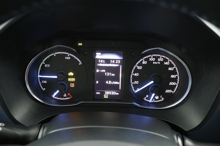 Toyota Yaris - 1.5 Hybrid Bi-Tone 26