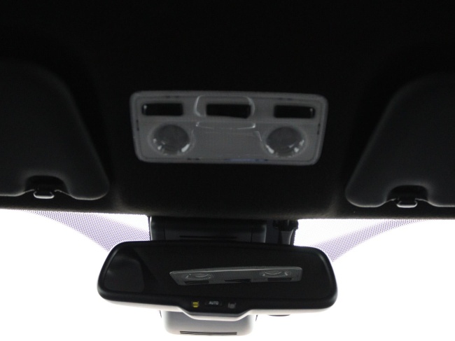 Toyota Yaris - 1.5 Hybrid Bi-Tone