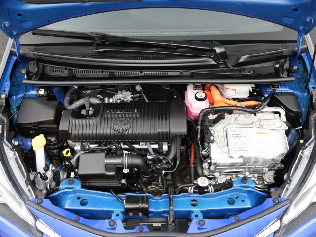 Toyota Yaris - 1.5 Hybrid Bi-Tone