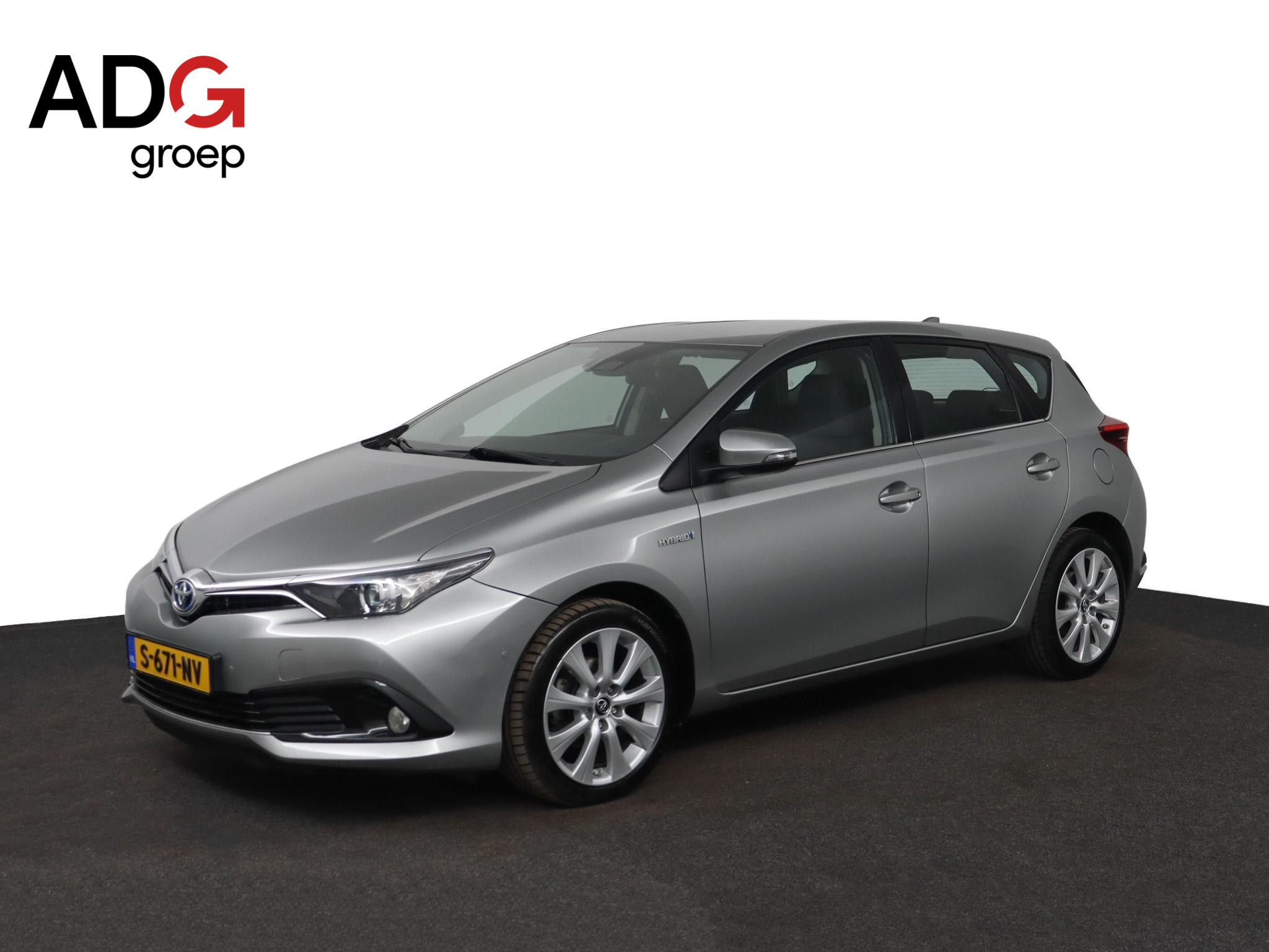 Toyota Auris - 1.8 Hybrid Now