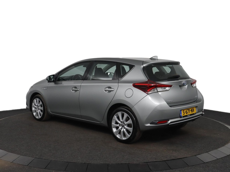 Toyota Auris - 1.8 Hybrid Now 12