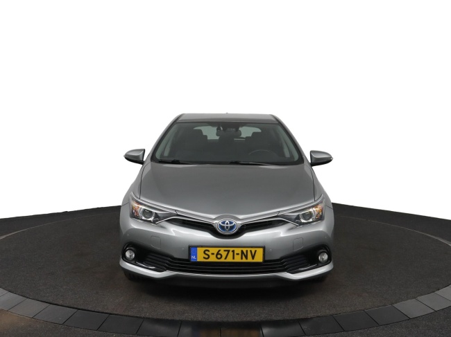 Toyota Auris - 1.8 Hybrid Now
