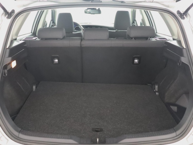 Toyota Auris - 1.8 Hybrid Now