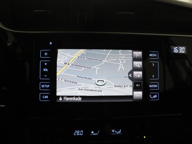 Toyota Auris - 1.8 Hybrid Now