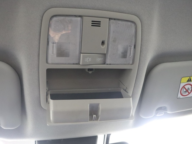 Toyota Auris - 1.8 Hybrid Now