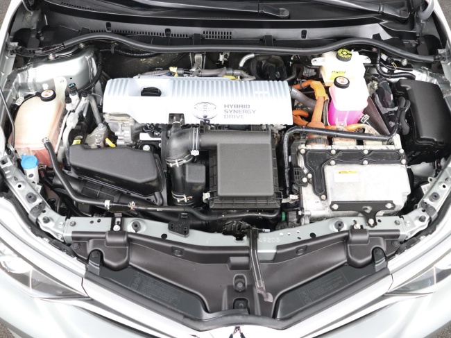 Toyota Auris - 1.8 Hybrid Now