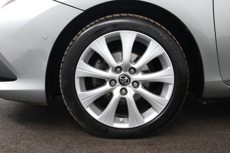 Toyota Auris - 1.8 Hybrid Now 38