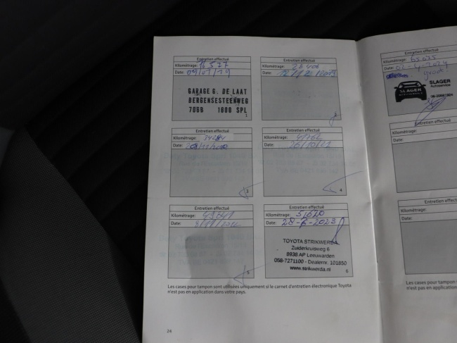 Toyota Auris - 1.8 Hybrid Now