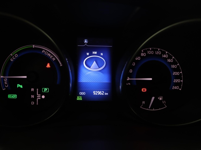 Toyota Auris - 1.8 Hybrid Now