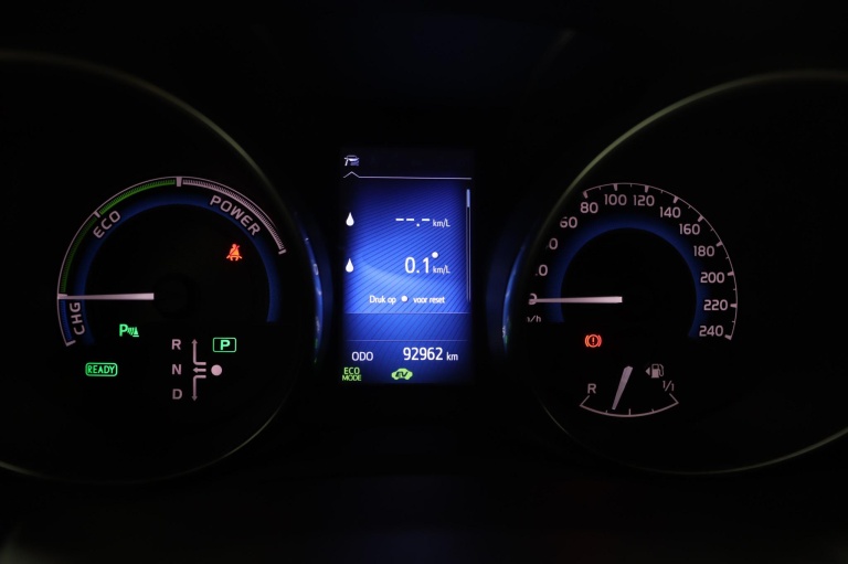 Toyota Auris - 1.8 Hybrid Now 52