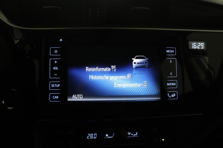 Toyota Auris - 1.8 Hybrid Now 56