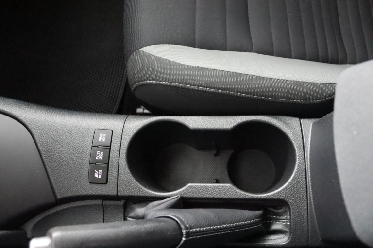 Toyota Auris - 1.8 Hybrid Now 61