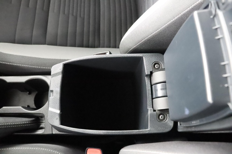 Toyota Auris - 1.8 Hybrid Now 64