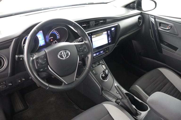 Toyota Auris - 1.8 Hybrid Now 66