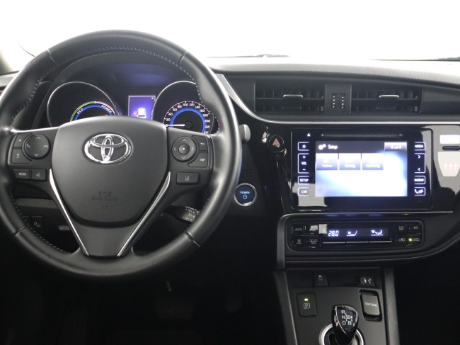 Toyota Auris - 1.8 Hybrid Now