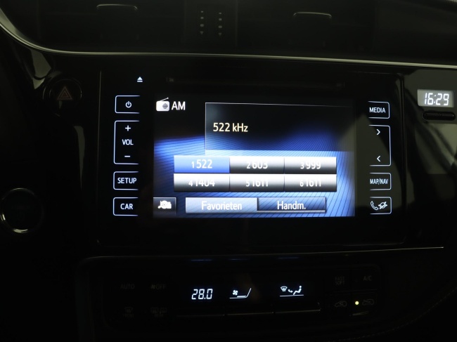 Toyota Auris - 1.8 Hybrid Now