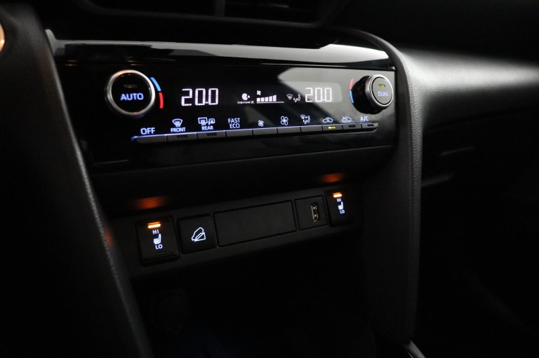 Toyota Yaris Cross - 1.5 Hybrid Adventure 7