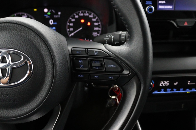 Toyota Yaris - 1.5 Hybrid Active 18