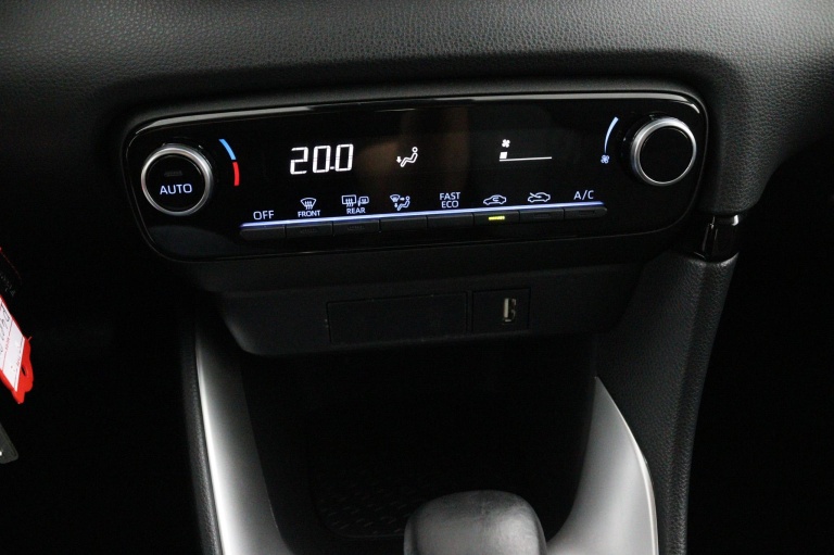 Toyota Yaris - 1.5 Hybrid Active 19