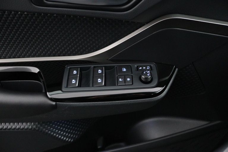 Toyota C-HR - 1.8 Hybrid Style 28