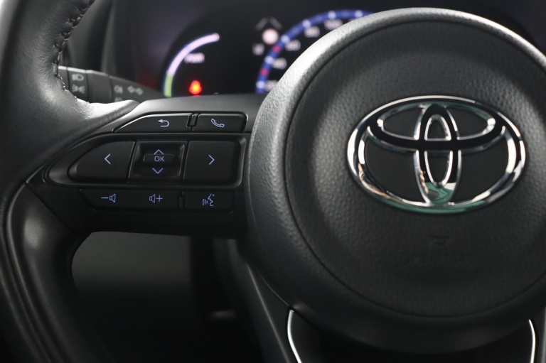 Toyota Yaris Cross - 1.5 Hybrid Dynamic 19