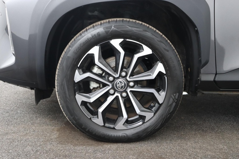 Toyota Yaris Cross - 1.5 Hybrid Dynamic 37