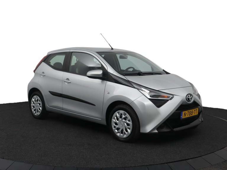 Toyota Aygo - 1.0 VVT-i x-play 14