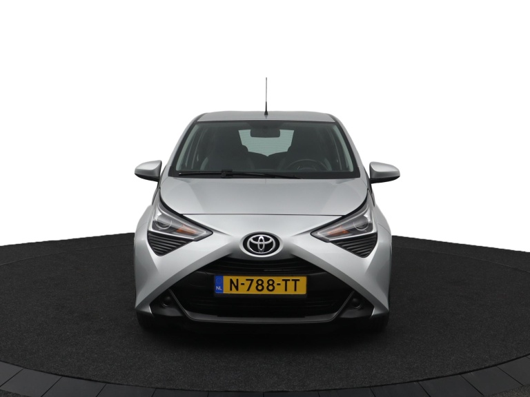 Toyota Aygo - 1.0 VVT-i x-play 16
