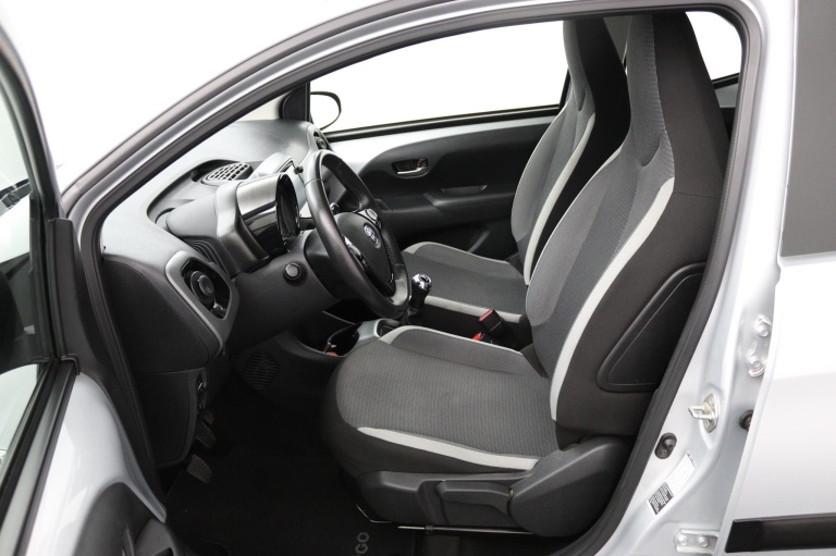 Toyota Aygo - 1.0 VVT-i x-play 17