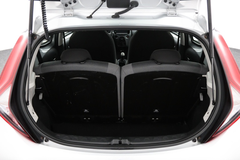 Toyota Aygo - 1.0 VVT-i x-play 23