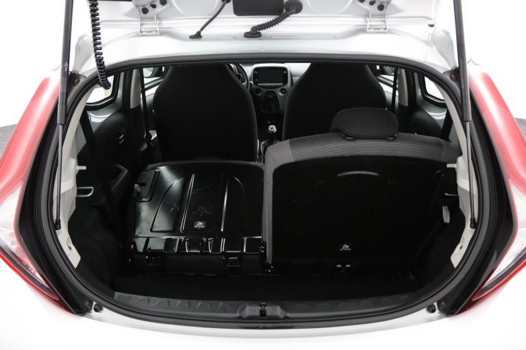 Toyota Aygo - 1.0 VVT-i x-play 24