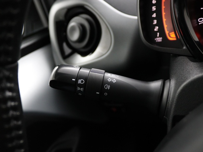 Toyota Aygo - 1.0 VVT-i x-play