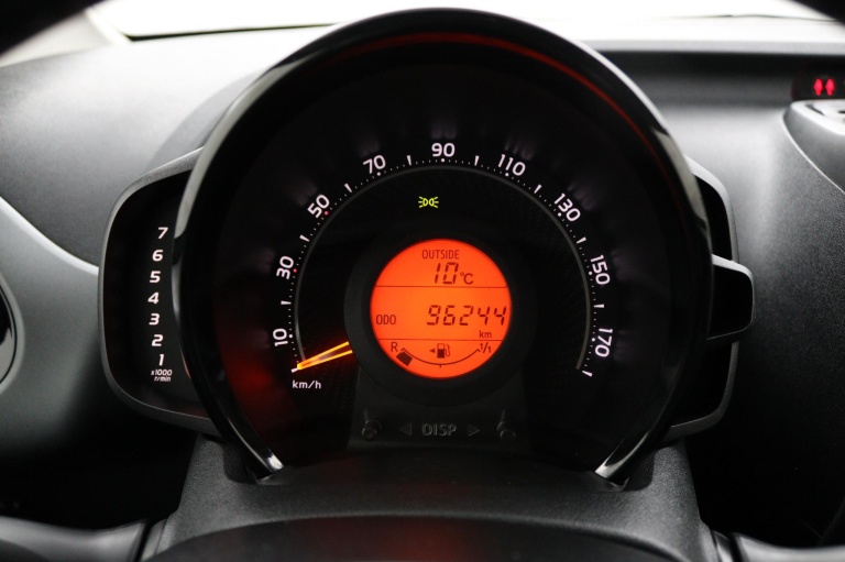 Toyota Aygo - 1.0 VVT-i x-play 6