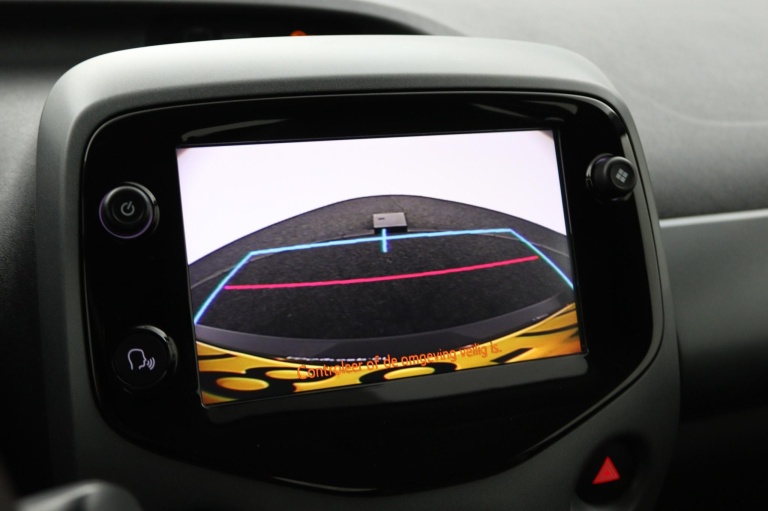 Toyota Aygo - 1.0 VVT-i x-play 9