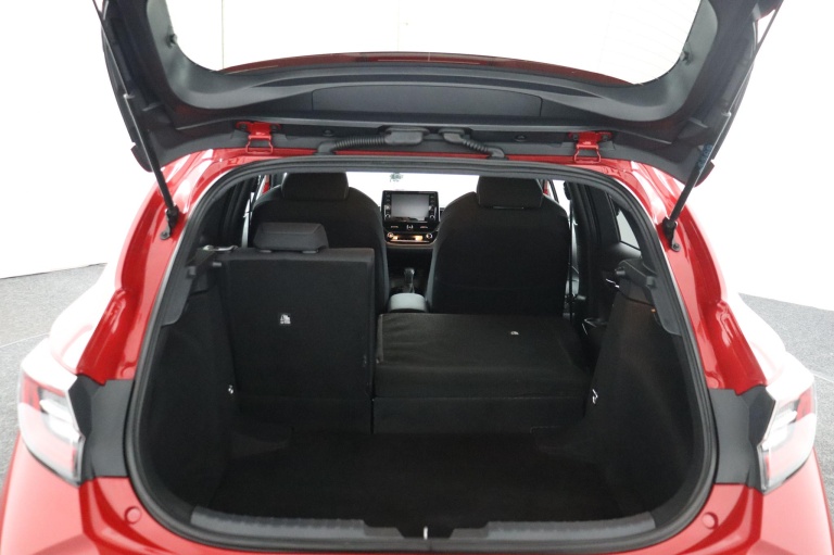 Toyota Corolla - 1.8 Hybrid Business Intro 23