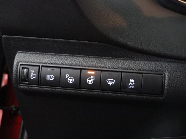 Toyota Corolla - 1.8 Hybrid Business Intro