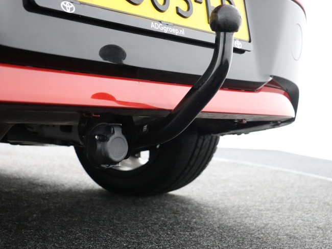 Toyota Corolla - 1.8 Hybrid Business Intro