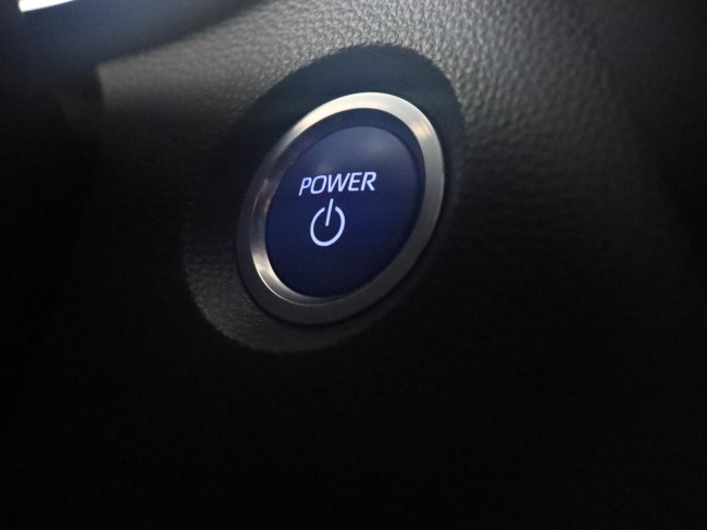 Toyota Corolla - 1.8 Hybrid Business Intro