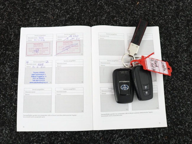 Toyota Corolla - 1.8 Hybrid Business Intro