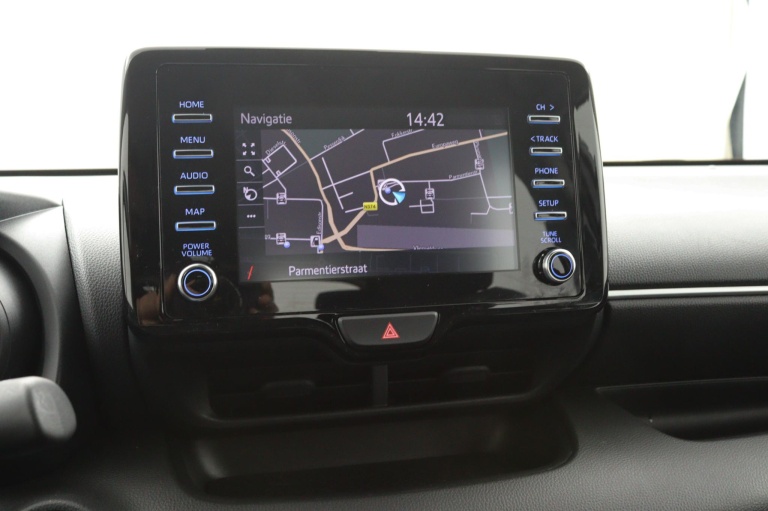 Toyota Yaris - 1.5 Hybrid First Edition 13