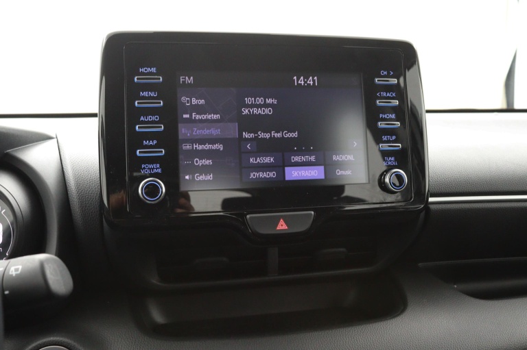 Toyota Yaris - 1.5 Hybrid First Edition 15