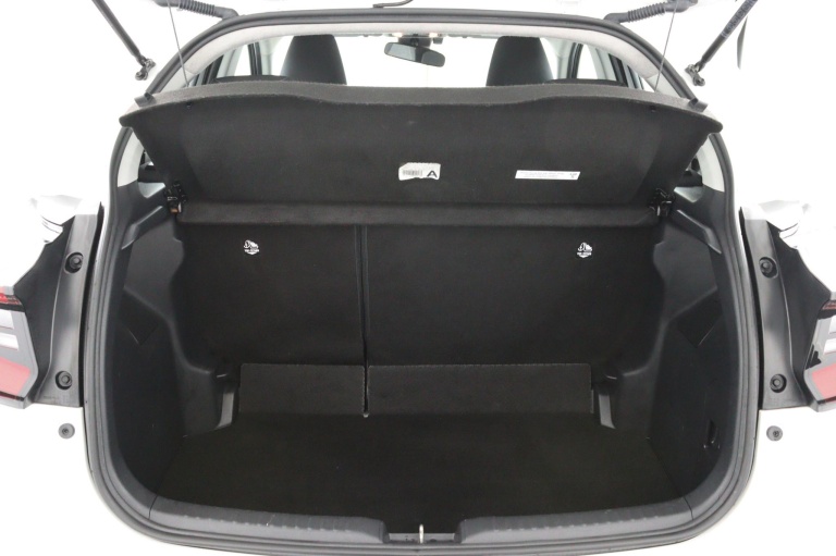 Toyota Yaris - 1.5 Hybrid First Edition 28