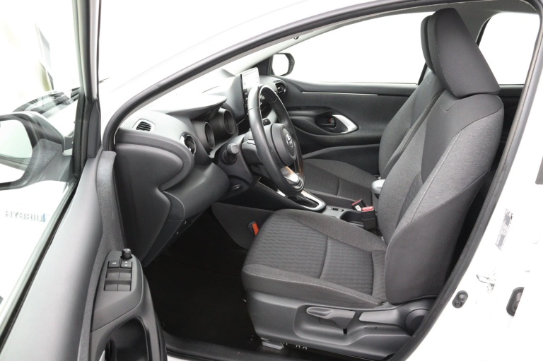 Toyota Yaris - 1.5 Hybrid First Edition 9