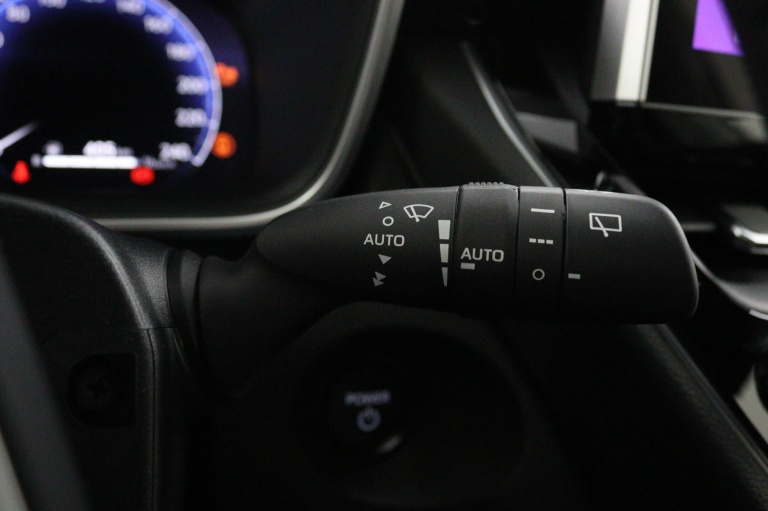 Toyota Corolla Cross - Hybrid 140 Style 21