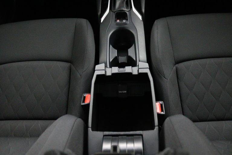 Toyota Corolla Cross - Hybrid 140 Style 23