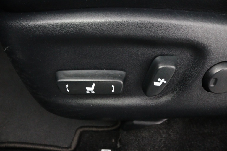 Toyota RAV4 - 2.0 Executive Business 4WD 10